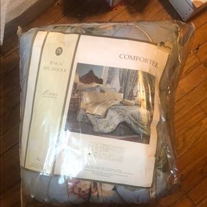 Jessica McClintock Comforter